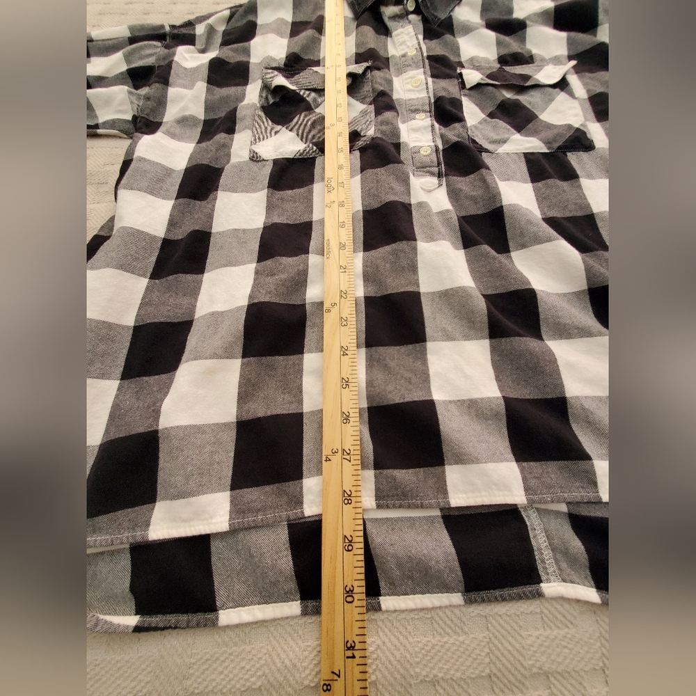 Old Navy Black & White Buffalo Plaid Boyfriend Popover Flannel Shirt - Picture 8 of 11